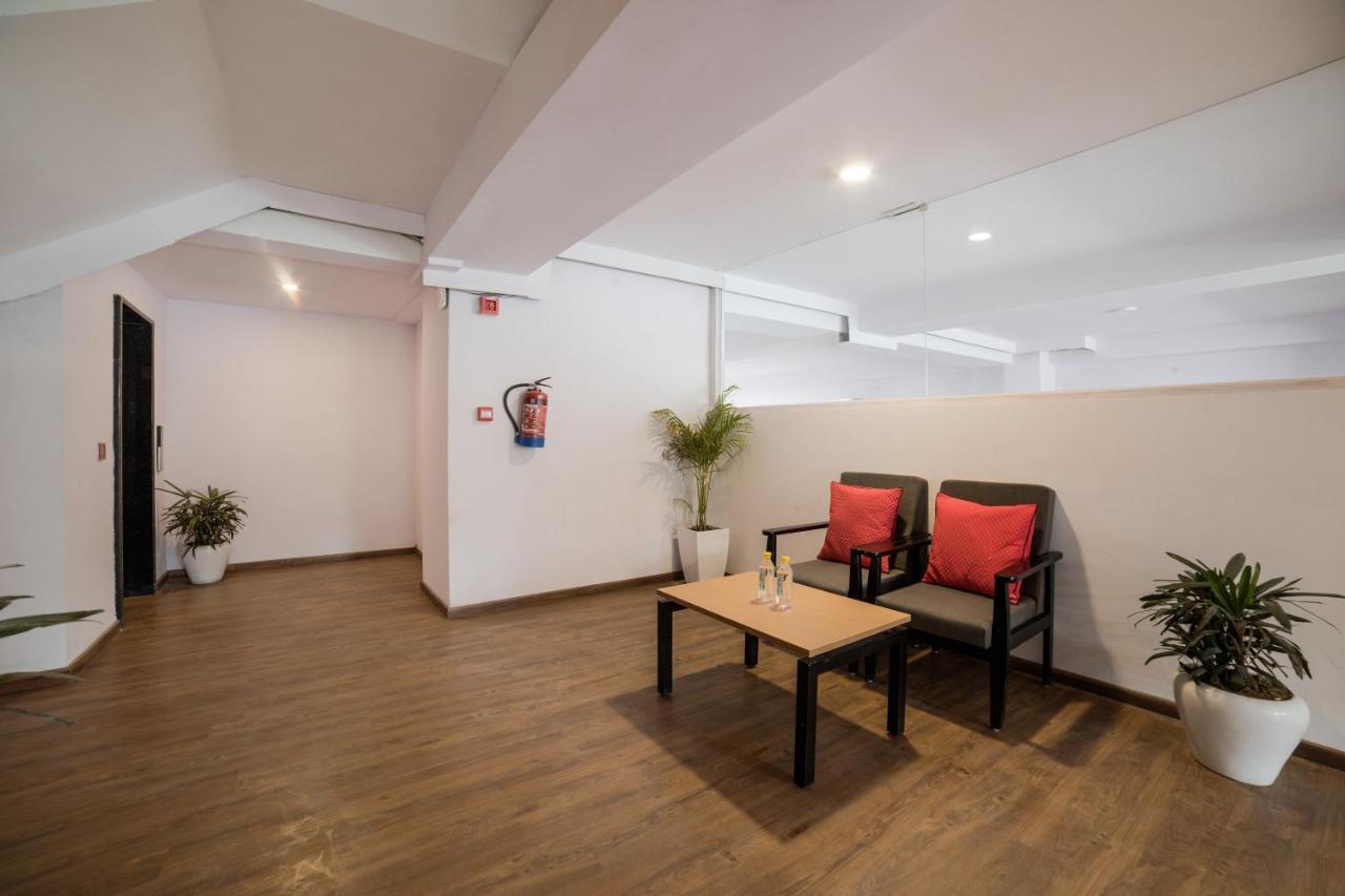 Oyo Townhouse 086 Pankha Road Hotel New Delhi Exterior photo