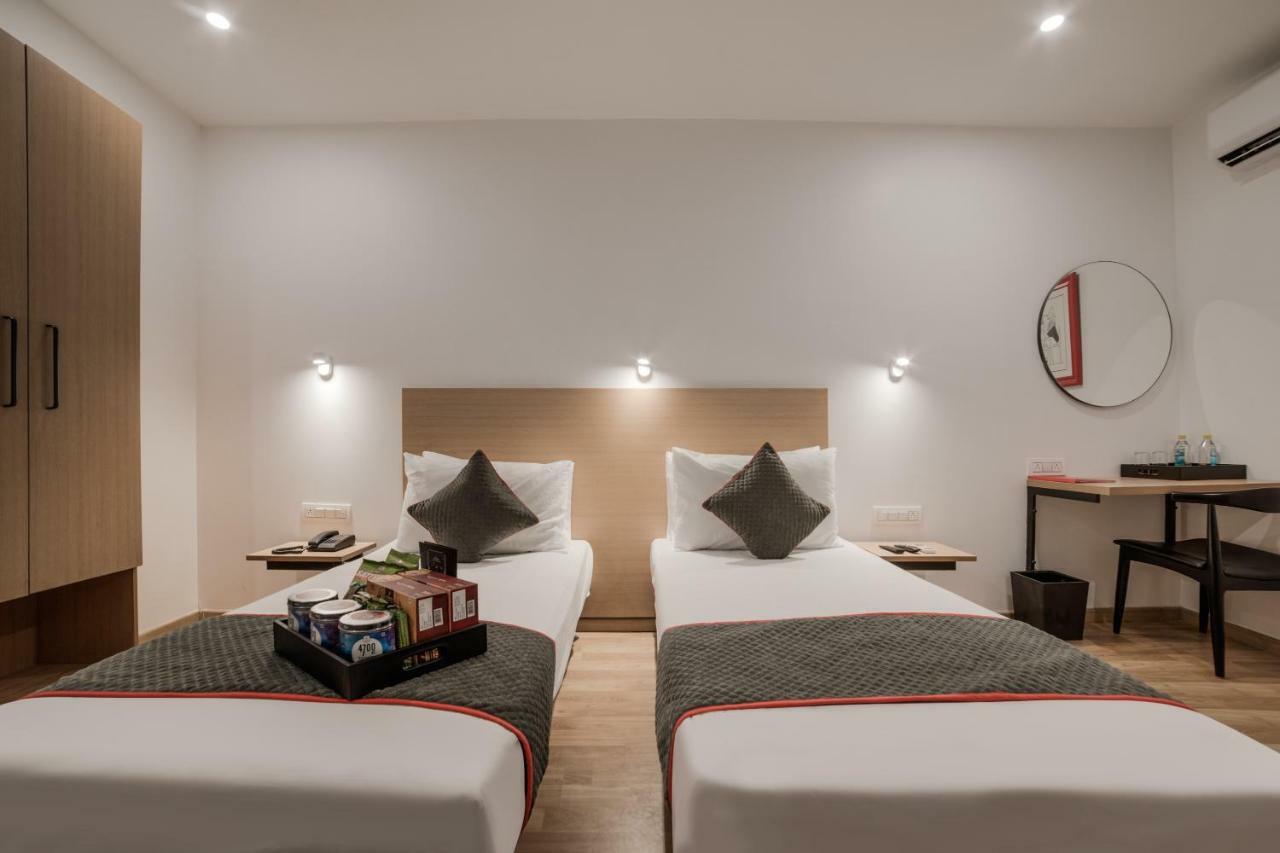 Oyo Townhouse 086 Pankha Road Hotel New Delhi Exterior photo